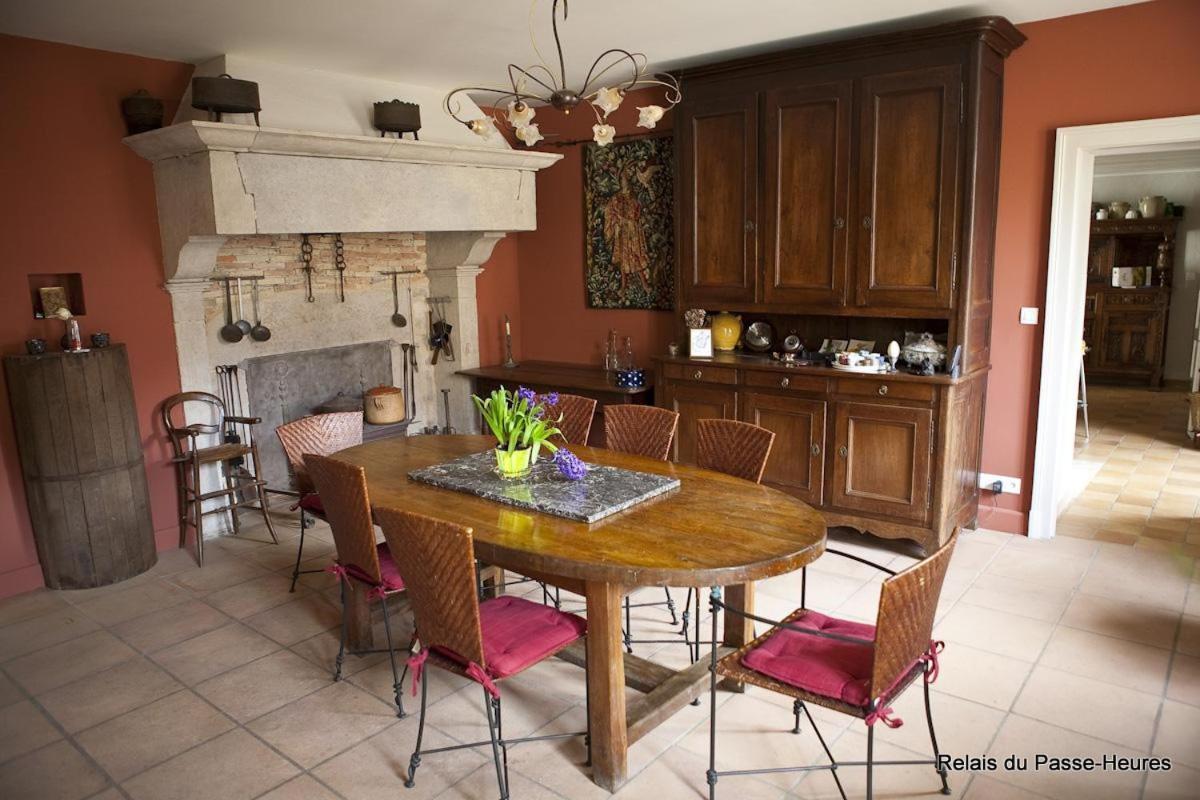 Le Relais Du Passe-Heures Cenans Kültér fotó
